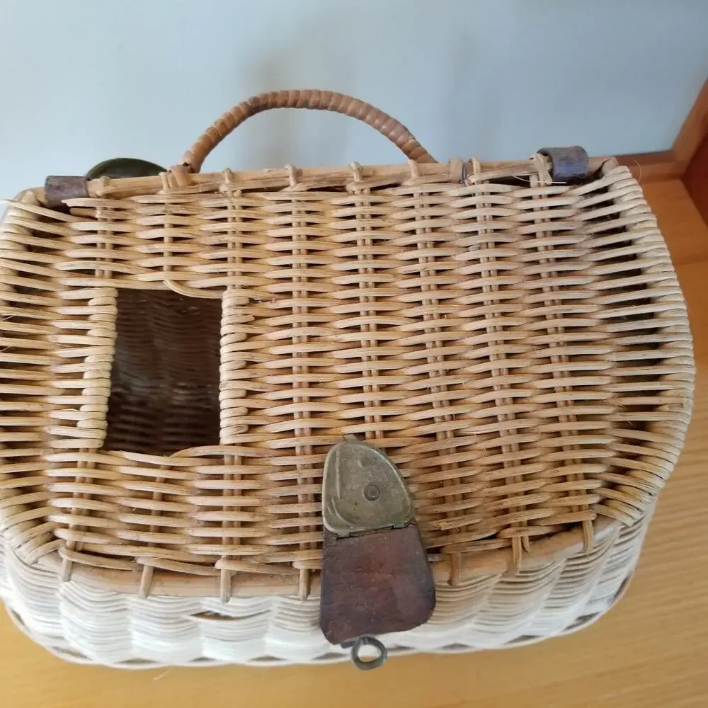 VTG Fly Fishing Creel Wicker & Leather Basket Fish Shape Buckle Cabin Decor 12x8